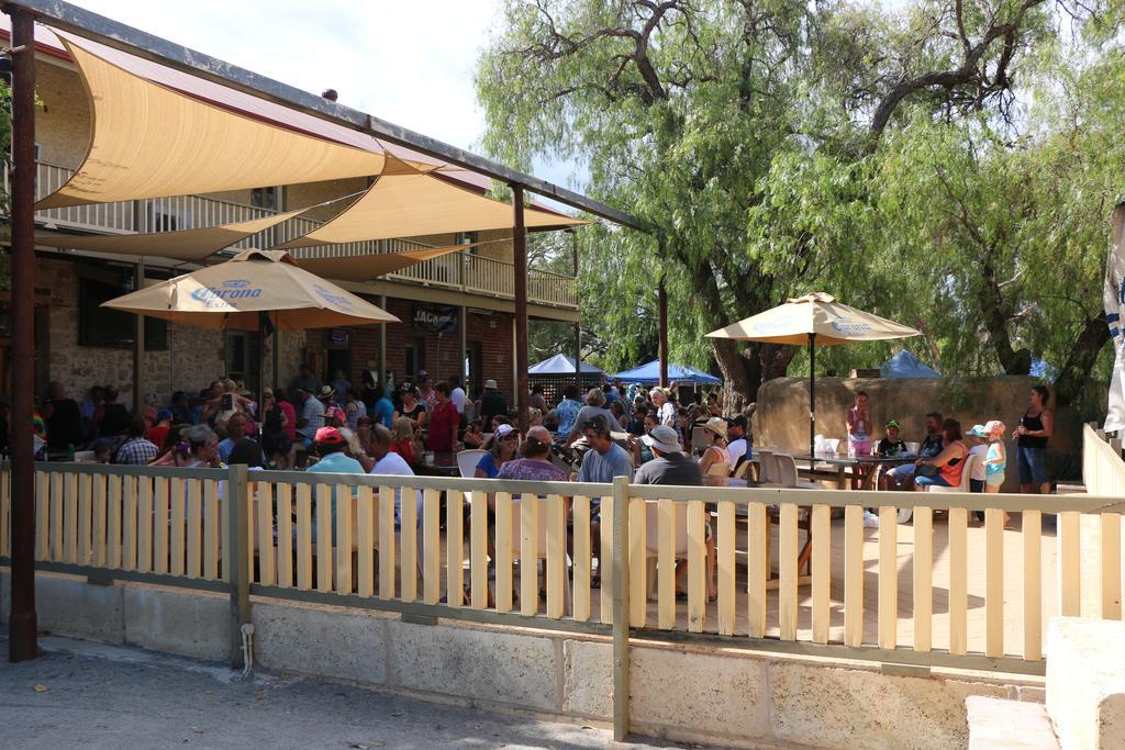 The Priory Hotel Dongara Exterior foto