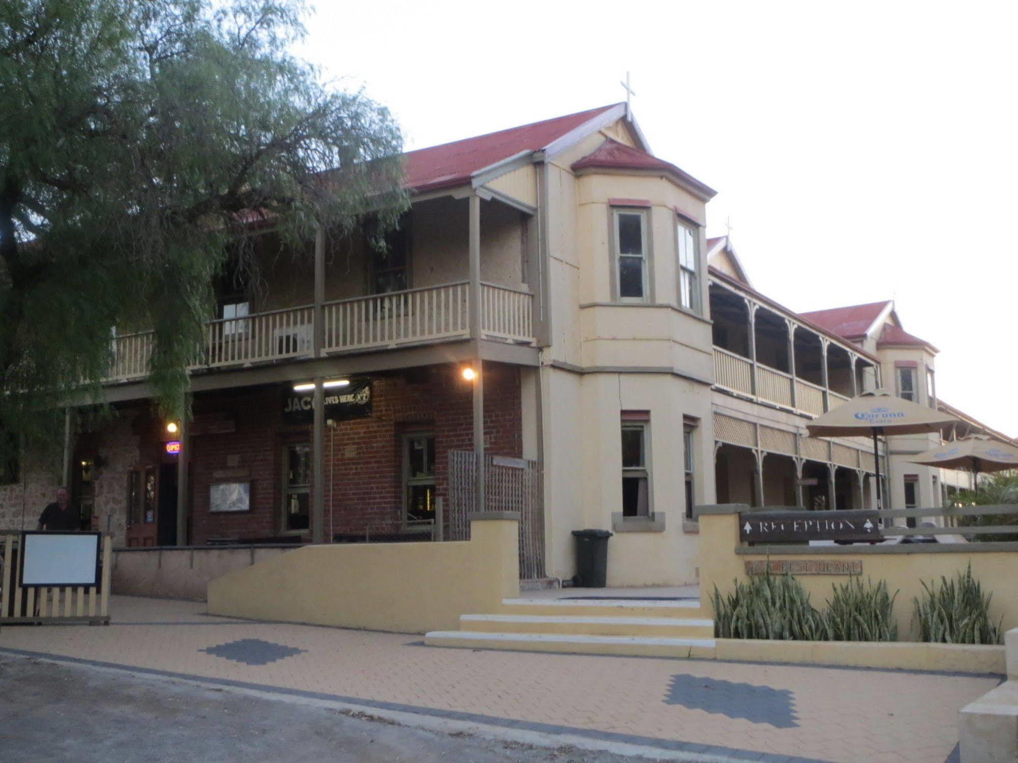 The Priory Hotel Dongara Exterior foto